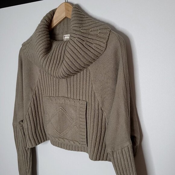 Pink Rose Crop Neutral Taupe Knit Pullover Cowl Neck Kangaroo Pockets size small - Picture 3 of 15